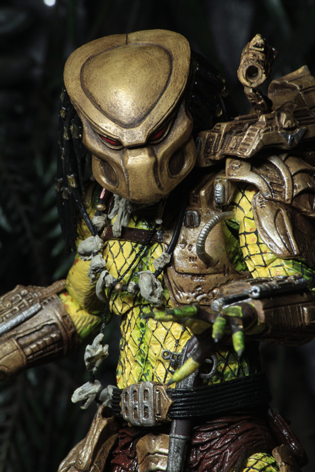 (NECA) Predator - 7" Scale Action Figure - Ultimate Elder: The Golden Angel