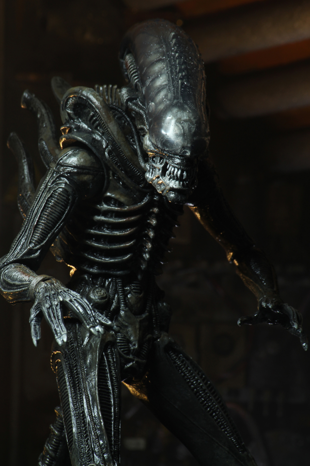 (NECA) Alien – 7″ Scale Action Figure – Ultimate 40th Anniversary Big Chap