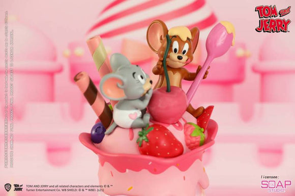 Soap Studio Tom and Jerry Strawberry Parfait Snow Globe