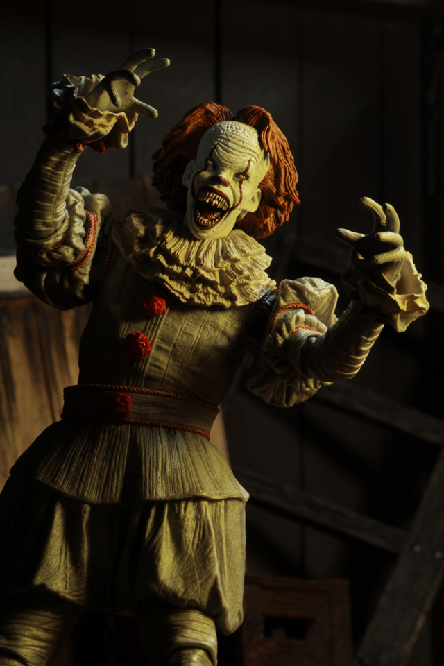 (NECA) IT - 7" Scale Action Figure - Ultimate Well House Pennywise
