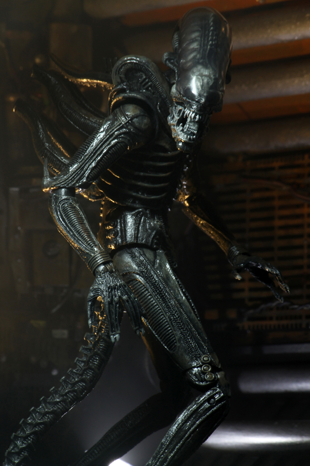 (NECA) Alien – 7″ Scale Action Figure – Ultimate 40th Anniversary Big Chap