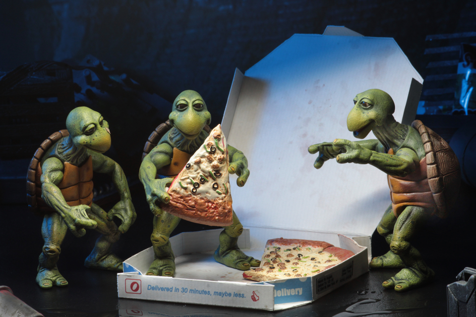 (NECA) Teenage Mutant Ninja Turtles (1990 Movie) - 1/4 Scale Action Figures - Baby Turtles Accessory Set