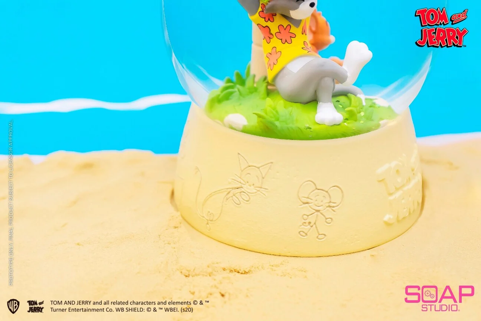 Soap Studio Tom and Jerry Tropical Oasis Snow Globe