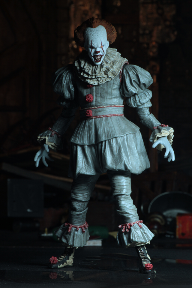 (NECA) IT - 7" Scale Action Figure - Ultimate "Dancing Clown" Pennywise