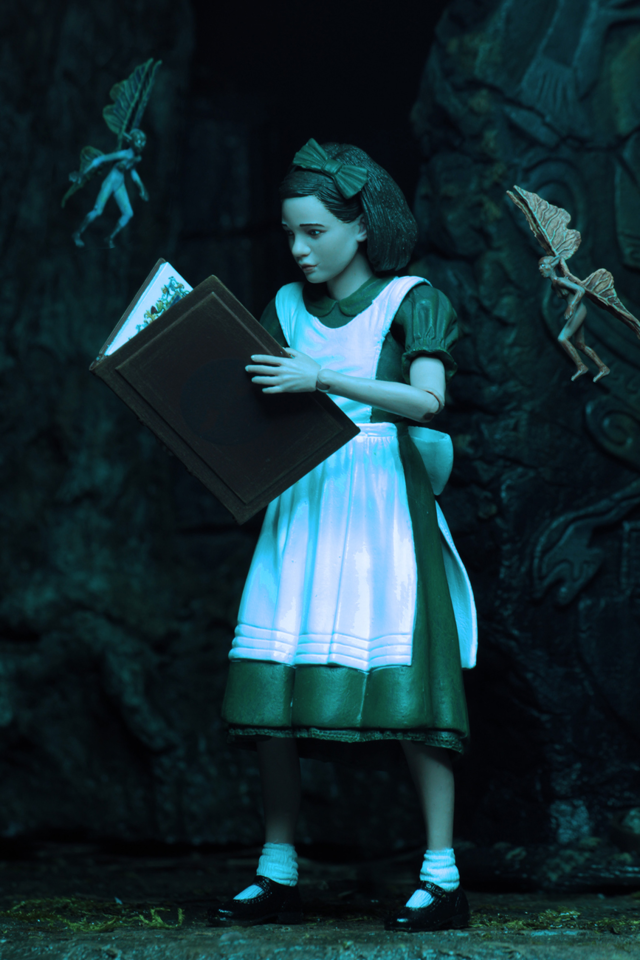 (NECA) GDT Signature Collection - 7" Scale Action Figure - Ofelia (Pan's Labyrinth)