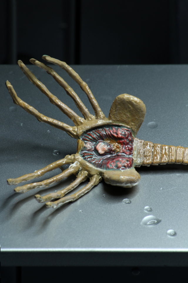 (NECA) Alien – 7″ Scale Action Figure – Ultimate 40th Anniversary Big Chap