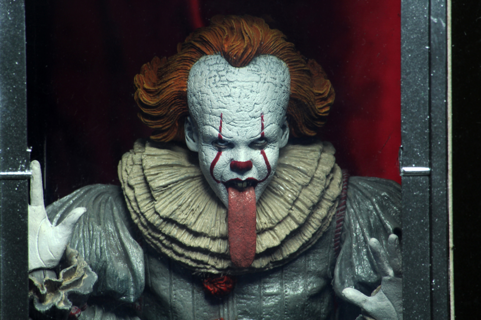 (NECA) IT Chapter 2 – 7″ Scale Action Figure – Ultimate Pennywise (2019)