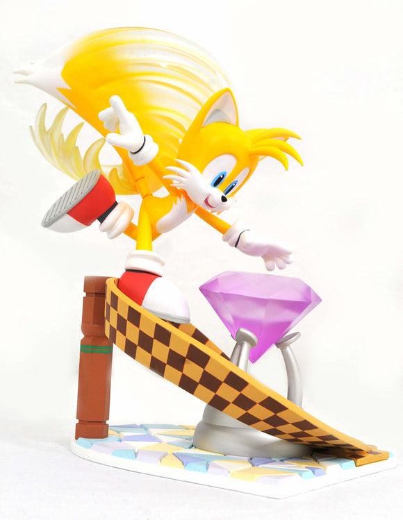 Diamond Select Sonic Tails Gallery Statue