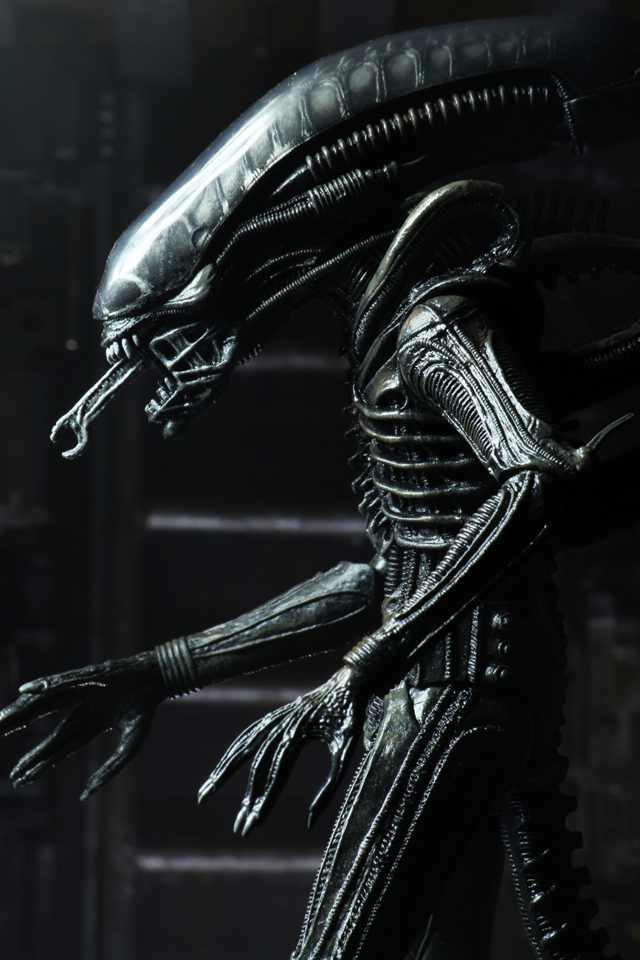 (NECA) Alien – 7″ Scale Action Figure – Ultimate 40th Anniversary Big Chap