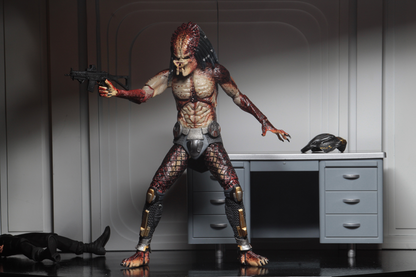 (NECA) Predator (2018) - 7" Scale Action Figure - Ultimate Fugitive (Lab Escape)